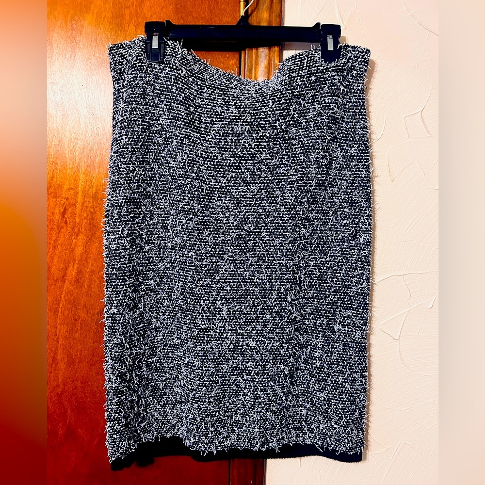 Black and white knit skirt.